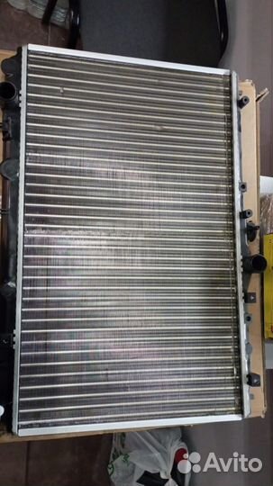 Радиатор системы охлаждения Opel Vectra 1.8i-2.0i