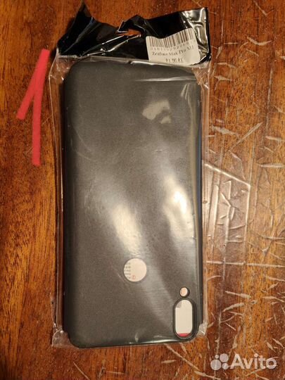 Пластиковые чехлы для Asus ZenFone Max Pro M1