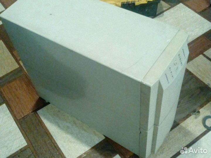 APC Smart-UPS XL 2200VA