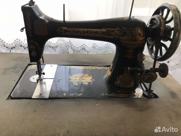 Швейная машина Singer