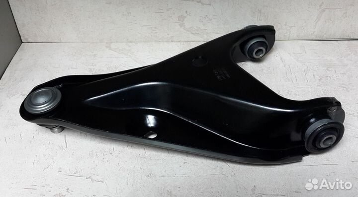 Рычаг передний Лада Ларгус