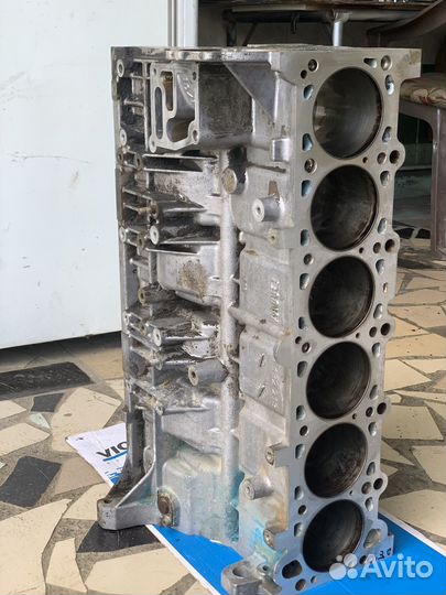 Блок цилиндров m52b28