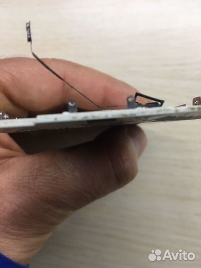 iPhone SE, 32 ГБ
