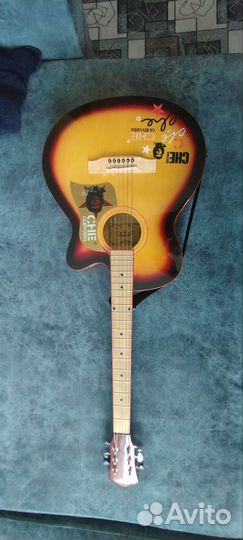 Акустическая гитара