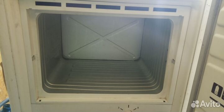 По запчастям разобран Холодильник Снежинка 3м