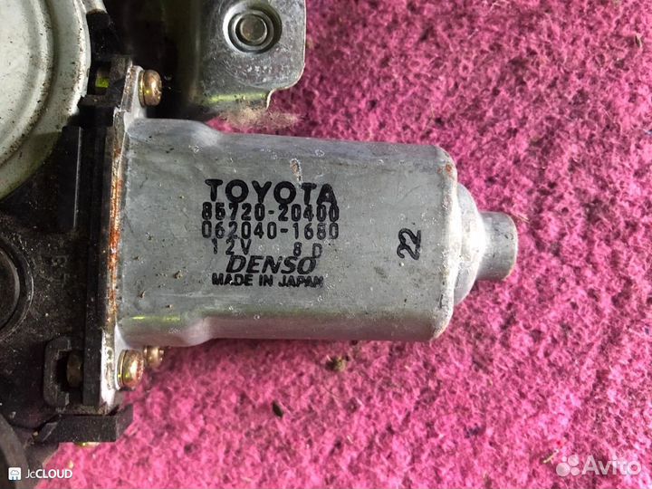 Стеклоподъемник на toyota premio ZZT240 1zzfe