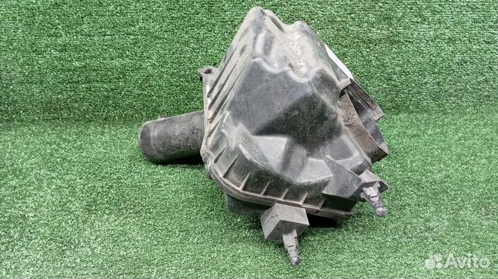 Корпус воздушного фильтра Infiniti G37s Левый