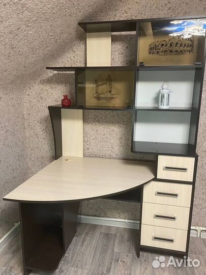 Компьютерный стол