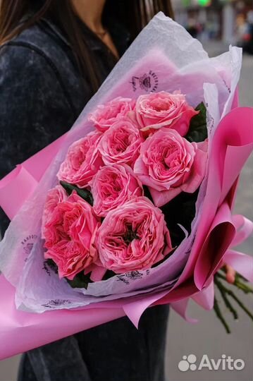 Пионовидные розы букет