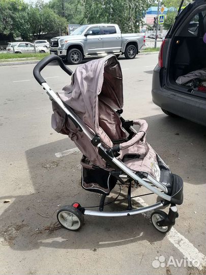 Прогулочная коляска