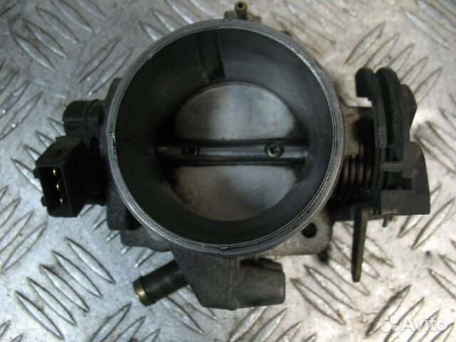 Заслонка дроссельная Volkswagen Vento 1992г 2.0