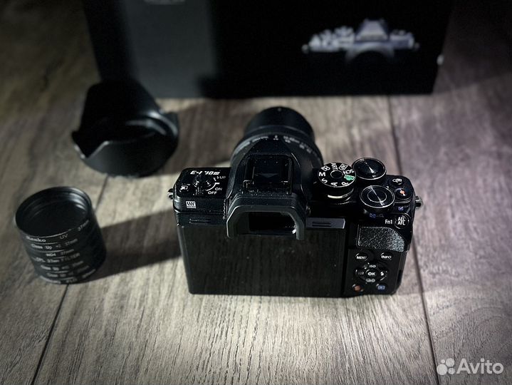 Olympus OM-D E-M10 Mark III kit