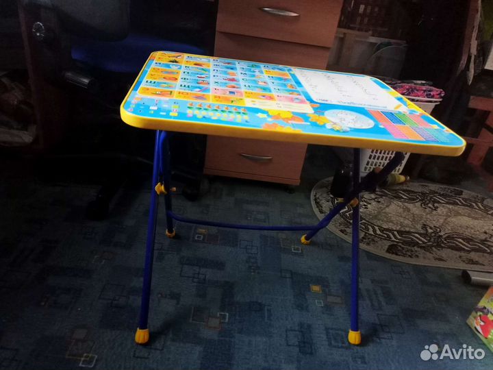 Детский стол и стул