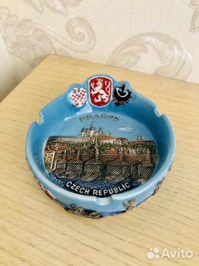 Пепельницы сувенирные