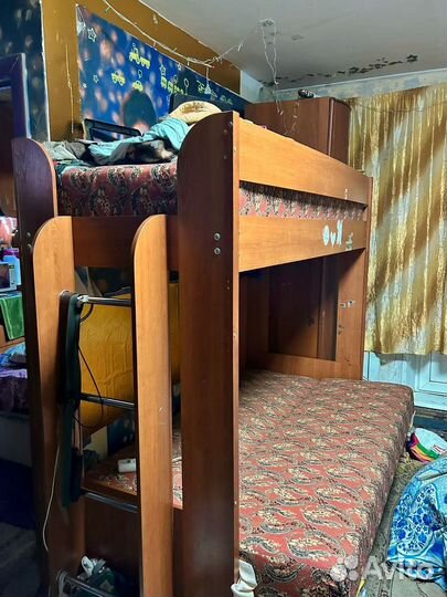 Продам двухярусную кровать