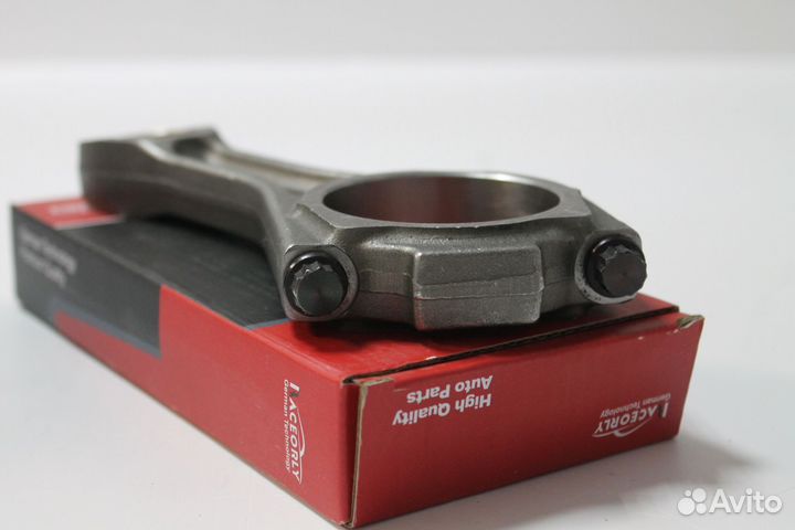 Шатун двигателя Land Rover 2.0 AJ200 204DTA LR0825