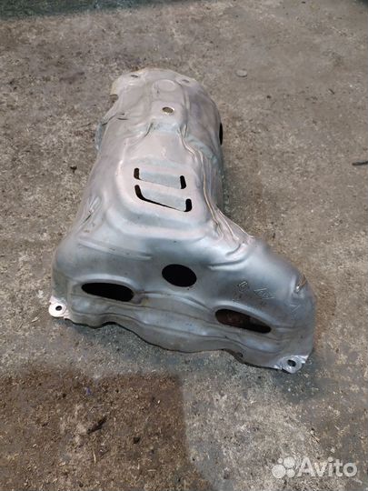 Кожух выпускного коллектора логан 2 k7m