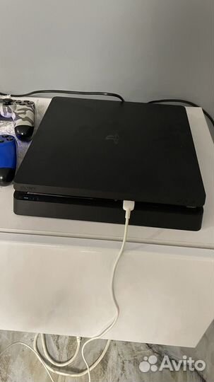 Sony PS4 slim 500
