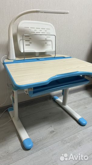 Письменный стол для школьника