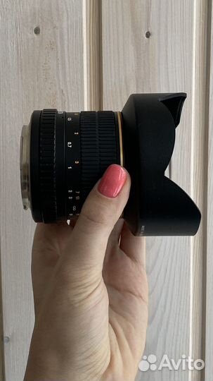 Объектив Samyang 14mm f 2.8 canon ef