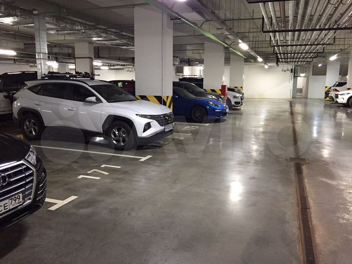 Машиноместо, 14 м²