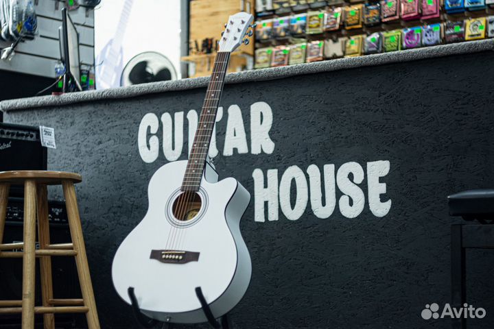 Акустическая гитара