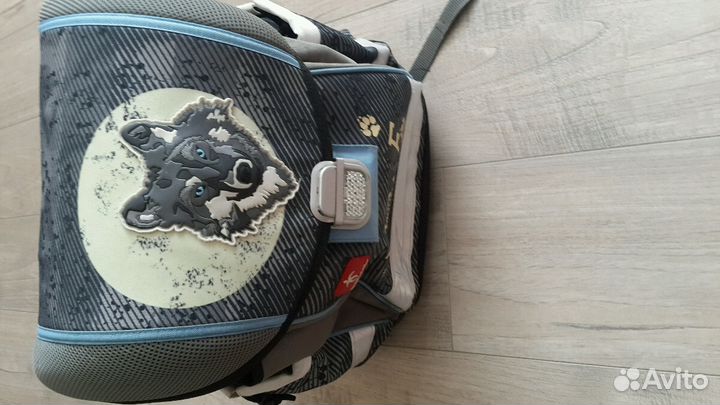 Школьный ранец