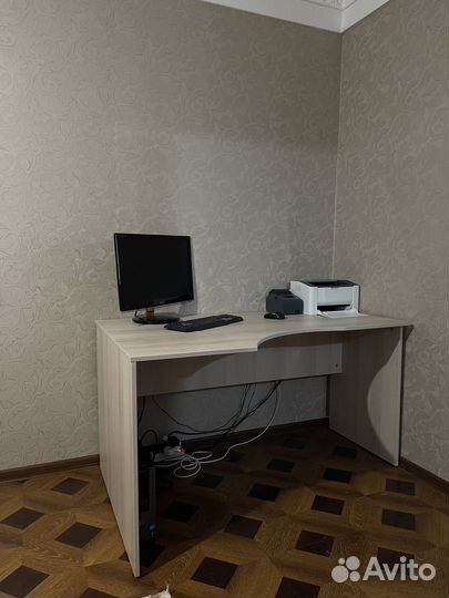 Компьютерный стол