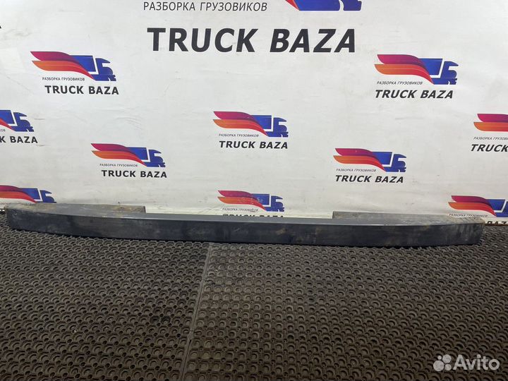 Усилитель переднего бампера Iveco Stralis