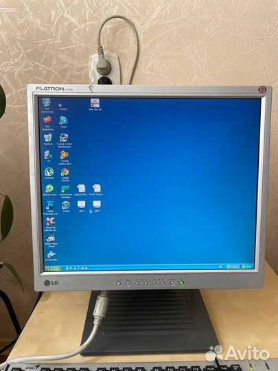 Монитор LG flatron L1710S, 17