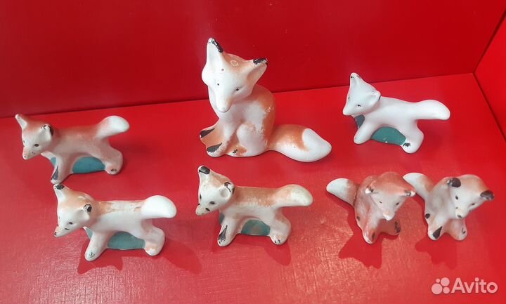 Фарфоровая композиция Лиса и лисята. Гжель 7 штук