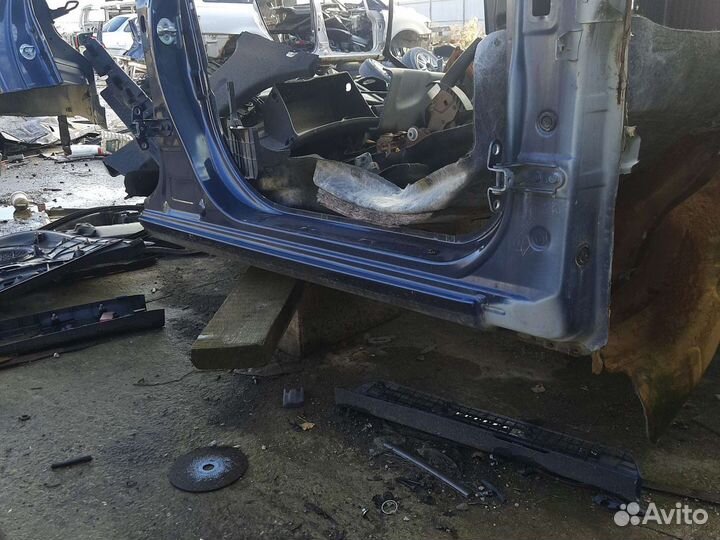 Порог правый Kia Ceed