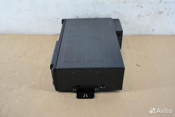 CD-чейнджер Renault Scenic 2 поколение