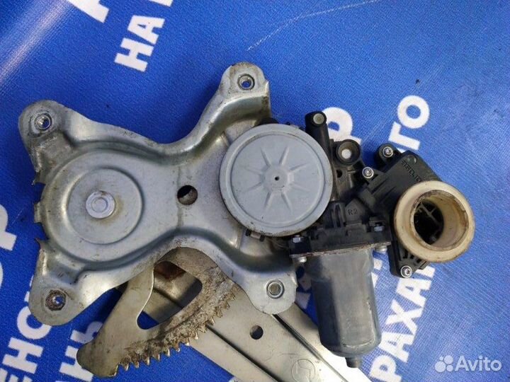 Задний левый стеклоподъёмник Toyota Camry 40 седан