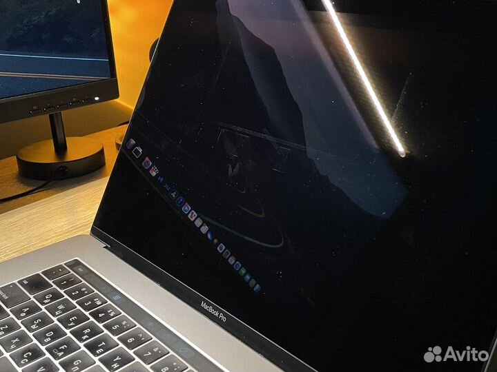Macbook Pro 15 2017 i7 16gb