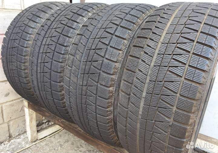 Bridgestone Blizzak Revo GZ 235/50 R17 98V