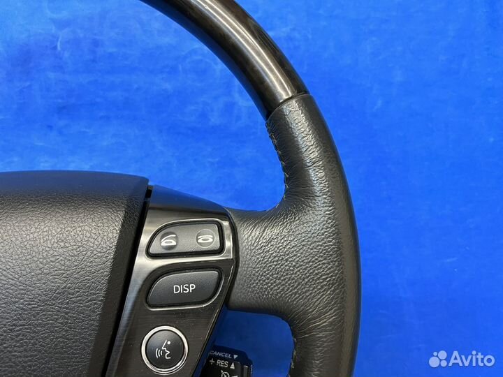 Оригинальный руль косточкой Crown Majesta 206 207