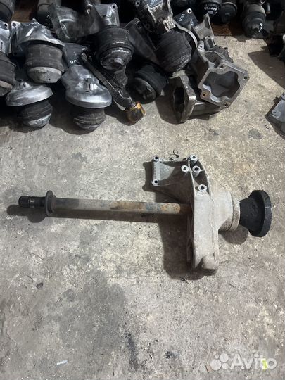 Кранштейн промежуточного вала Mercedes Vito w638