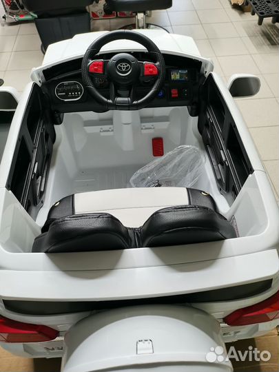 Детский электромобиль