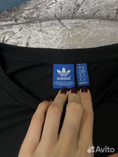 Спортивная футболка Adidas женская