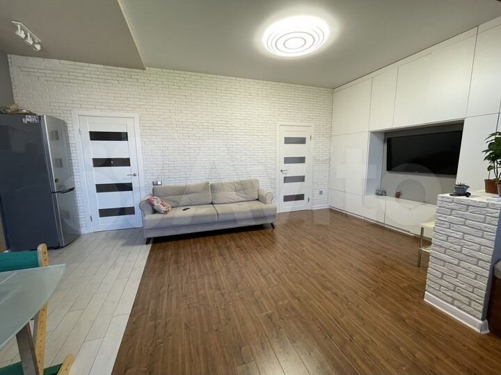 2-к. квартира, 54 м², 4/4 эт.