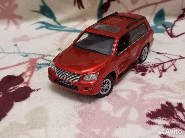 Машинка lexsus LX570