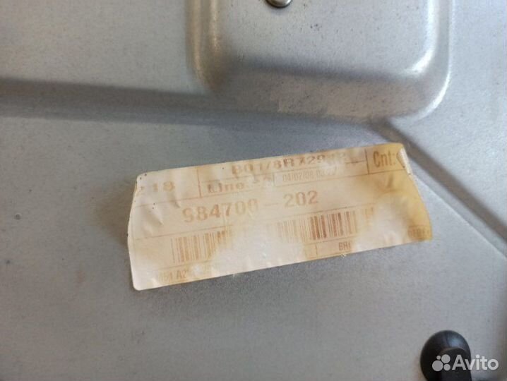 Стеклоподъемник передний правый Ford Focus CB4