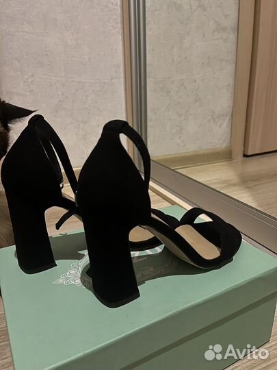 Босоножки женские 37 размер