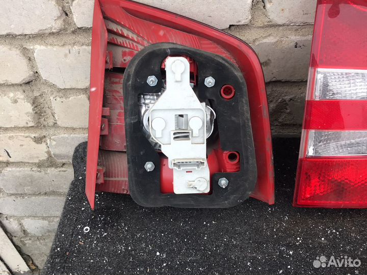 Фонарь задний шкода октавия А 5 комби