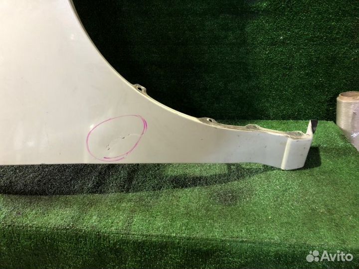 Крыло переднее правое Nissan Liberty RM12