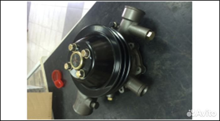 Насос водяной (помпа) двигателя Yuchai yc6j125z-T2