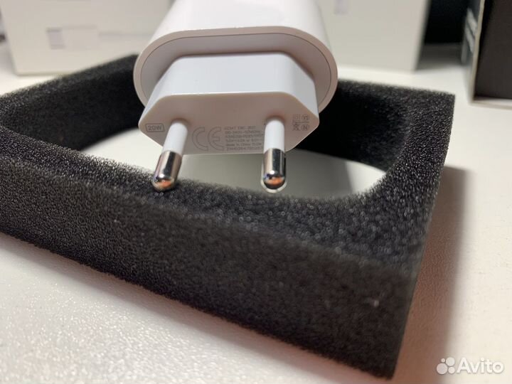 Адаптер Apple iPhone 20w с проводом