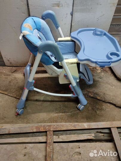 Столик для кормления ребенка