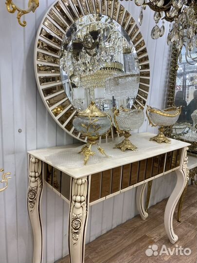 Туалетный столик